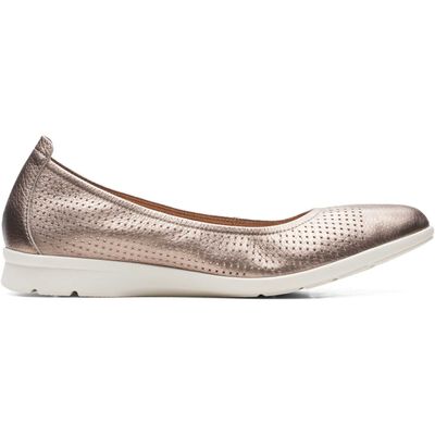 Jenette Ease