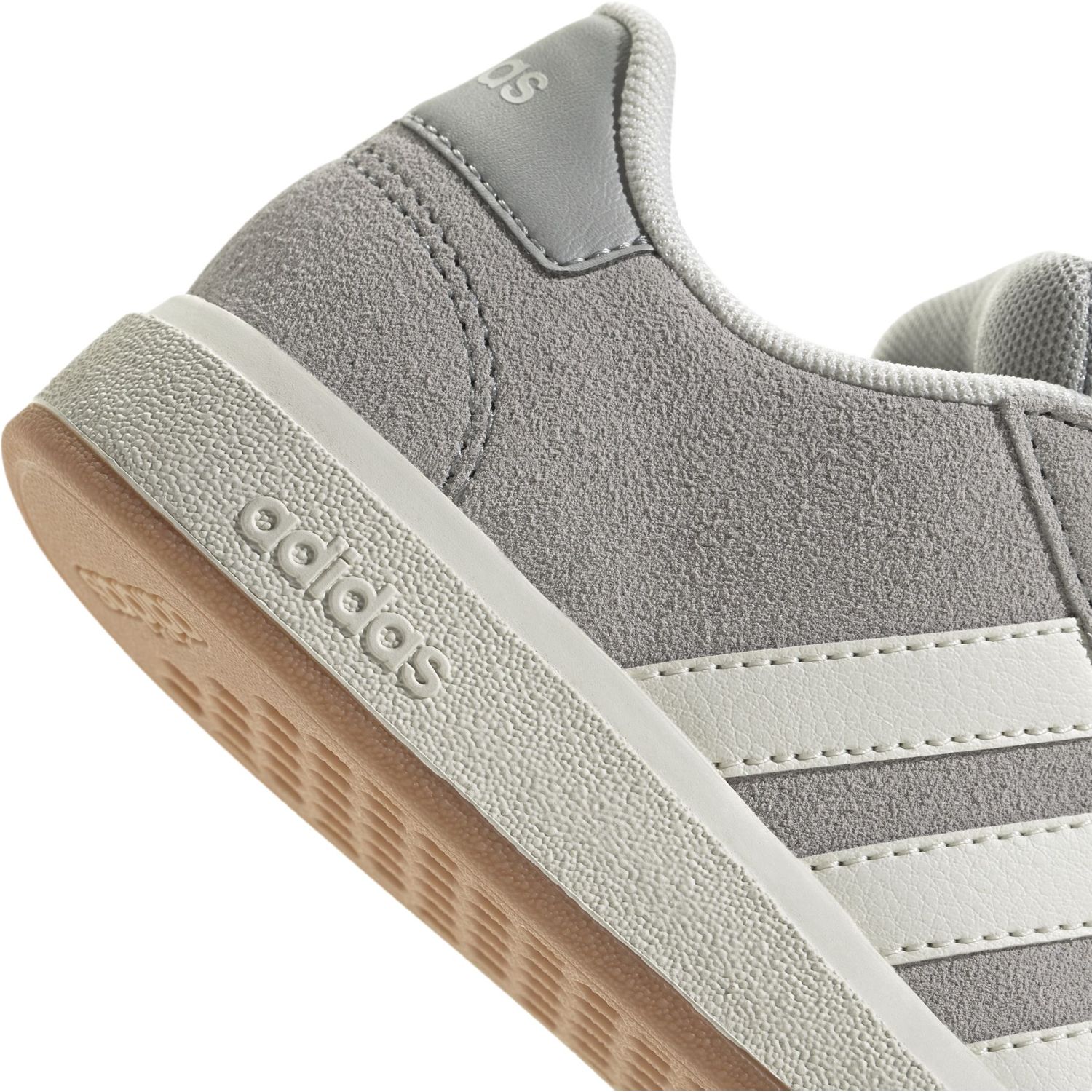 Grand Court 00s Kids