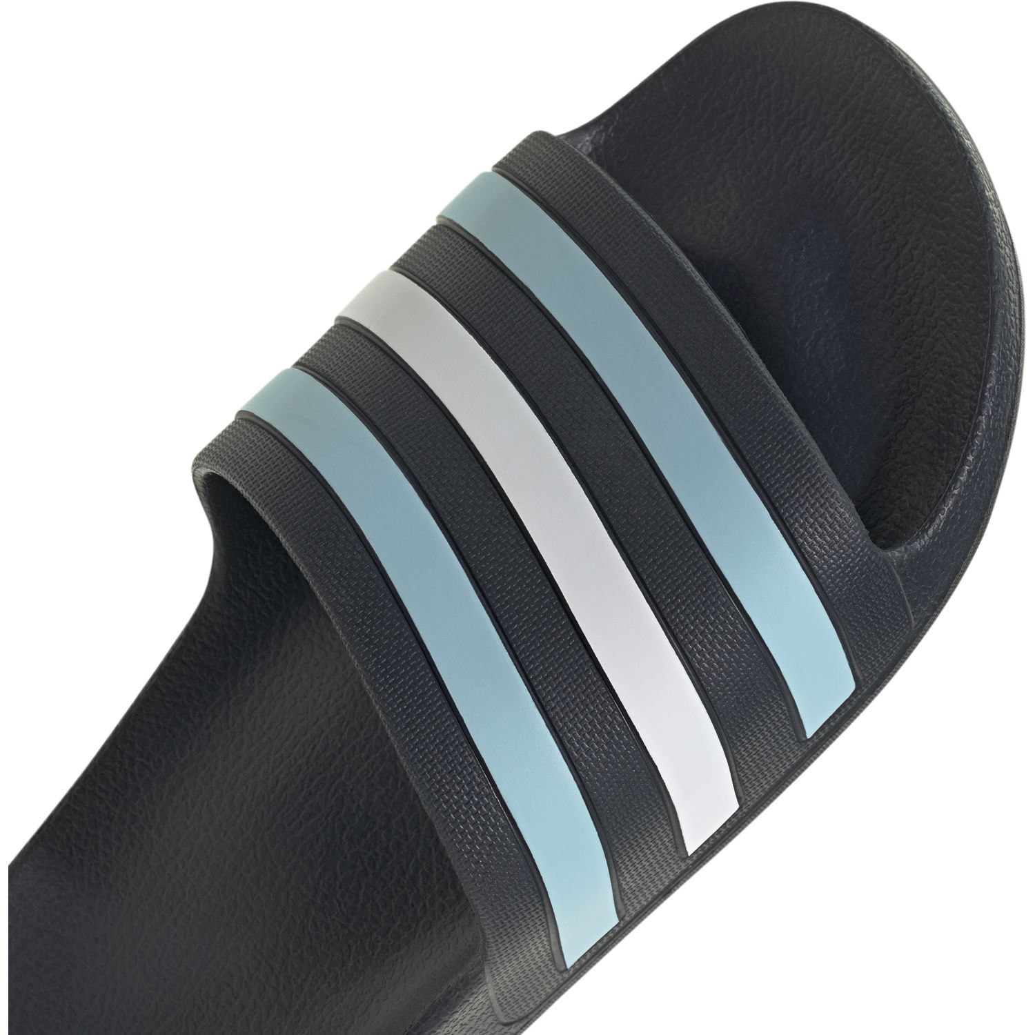 ADILETTE AQUA