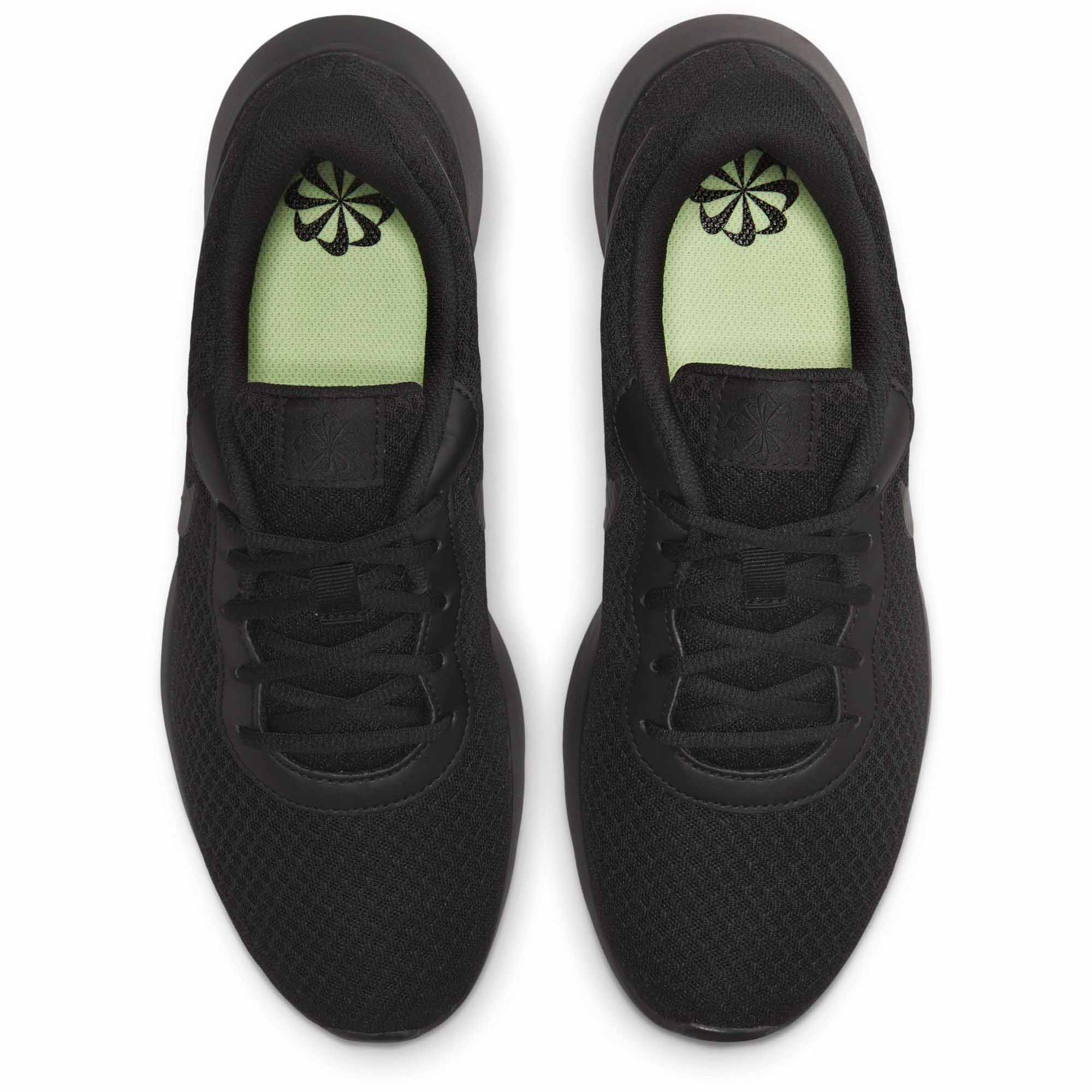 Nike Tanjun