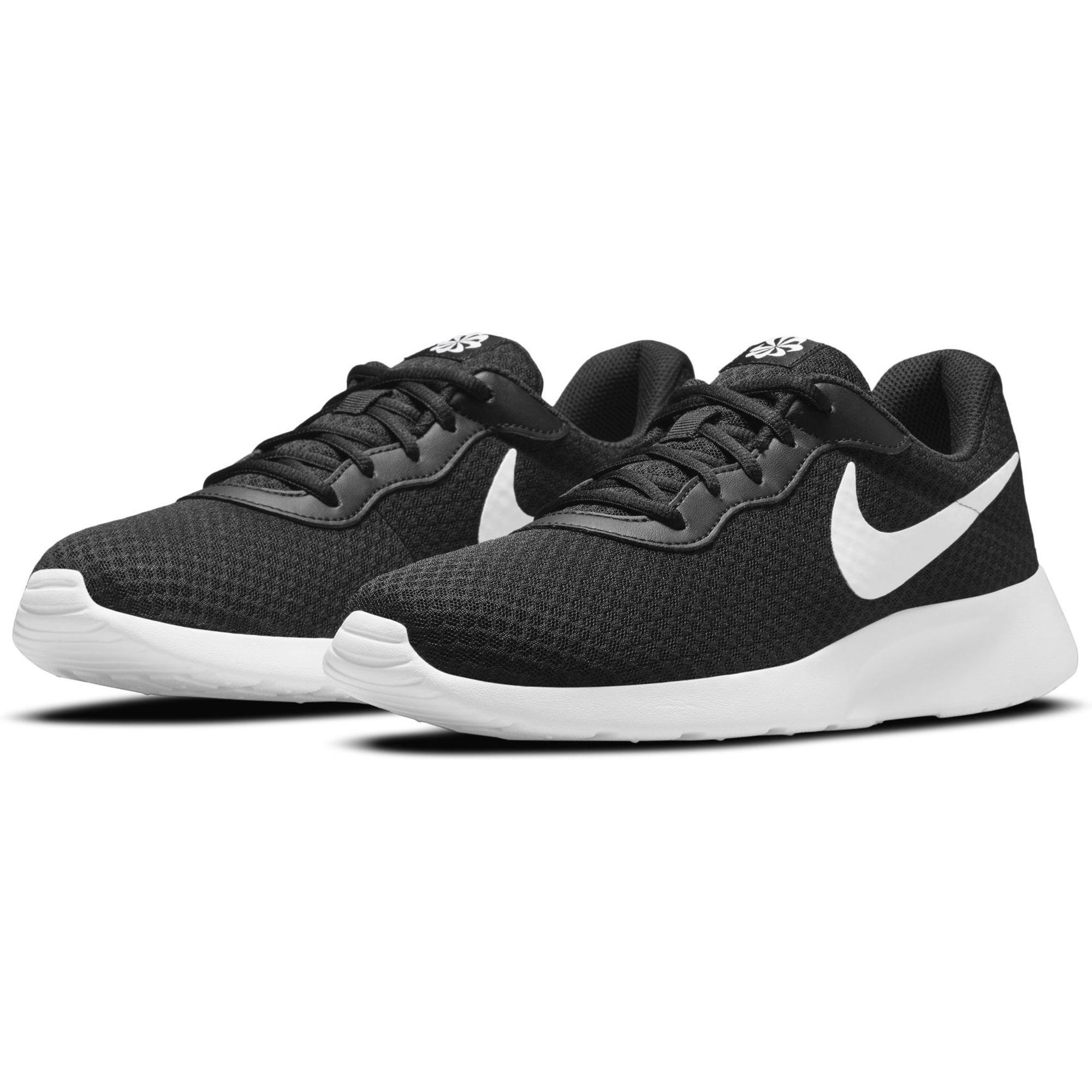 Nike Tanjun
