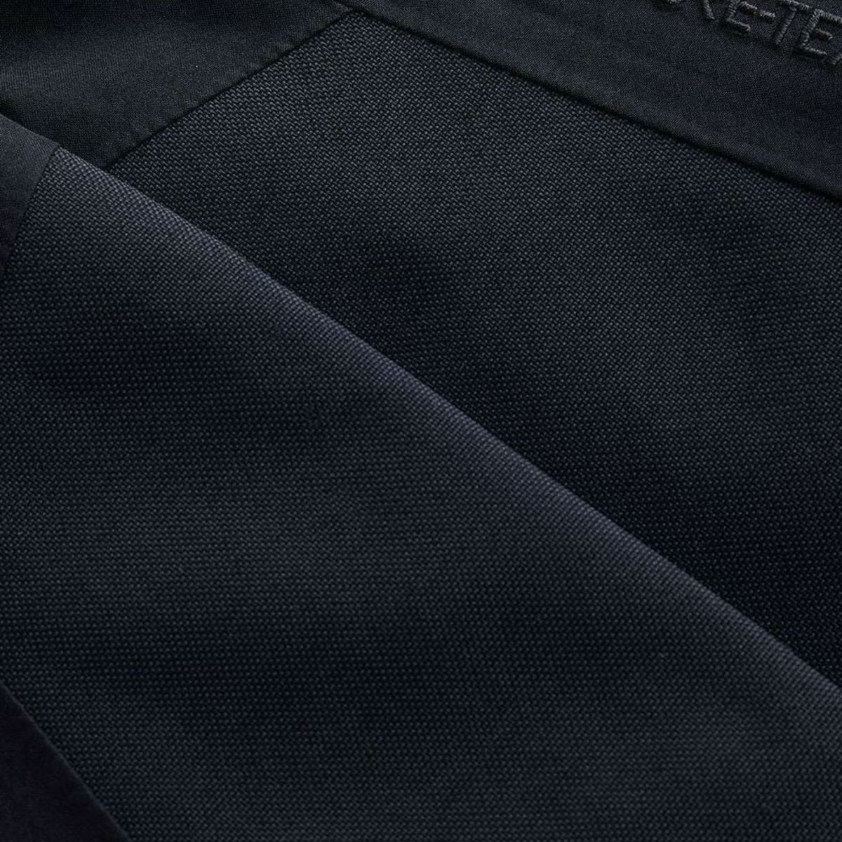 W Gravity 2L Gore-Tex Pan