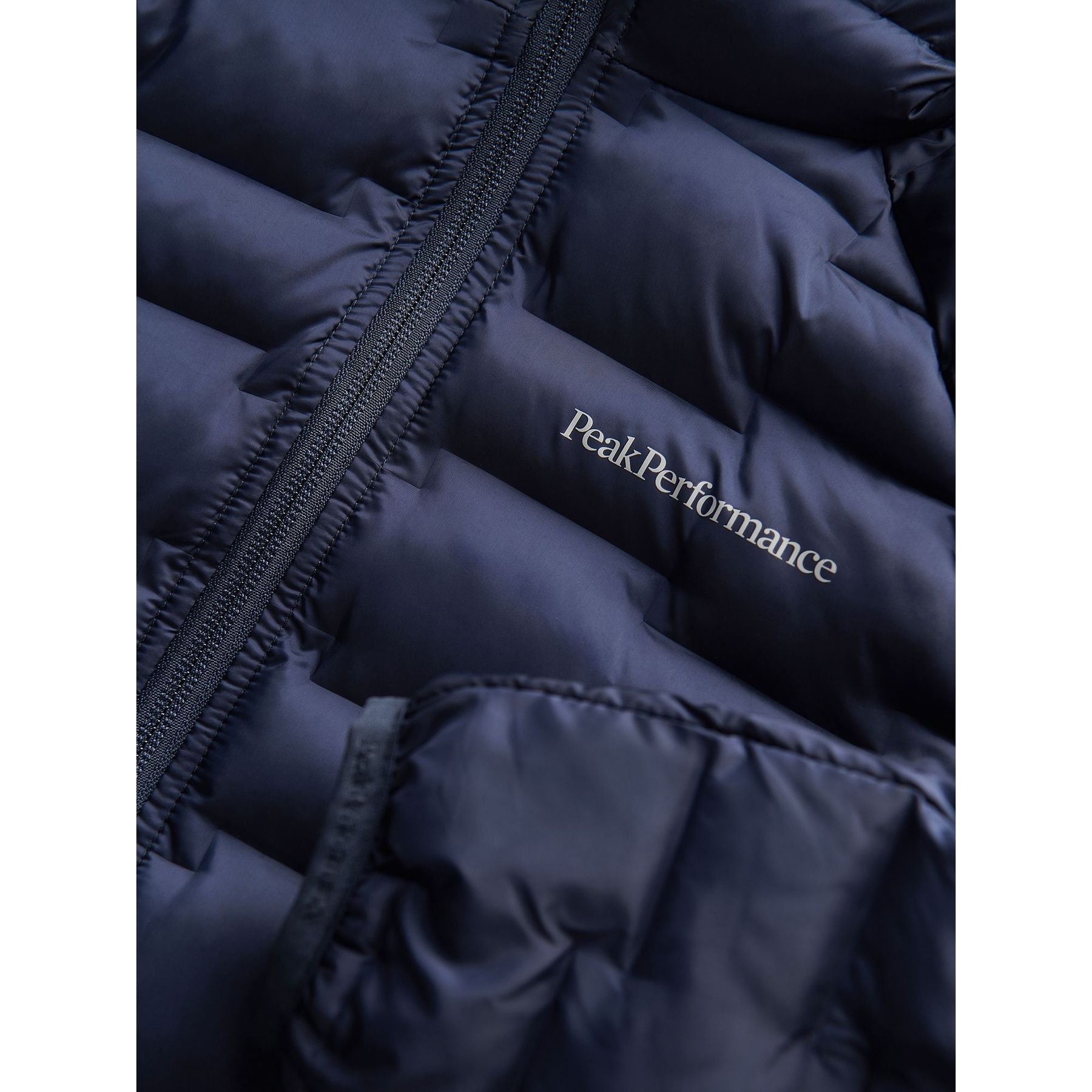 W Argon Light Hood Jacket