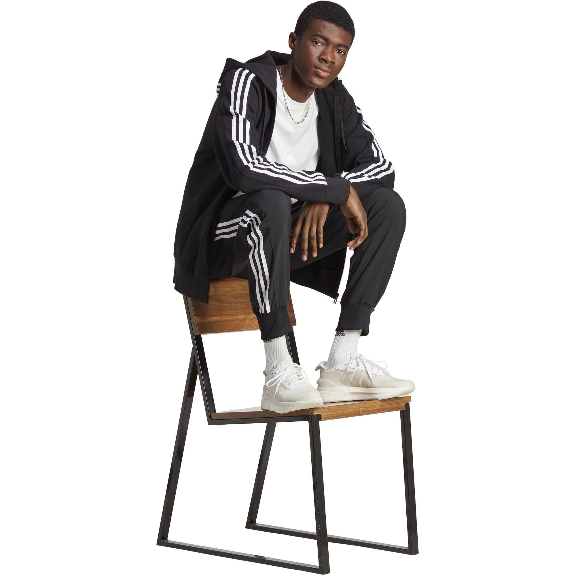 AEROREADY Essentials Tapered Cuff Woven 3-Stripes Joggers