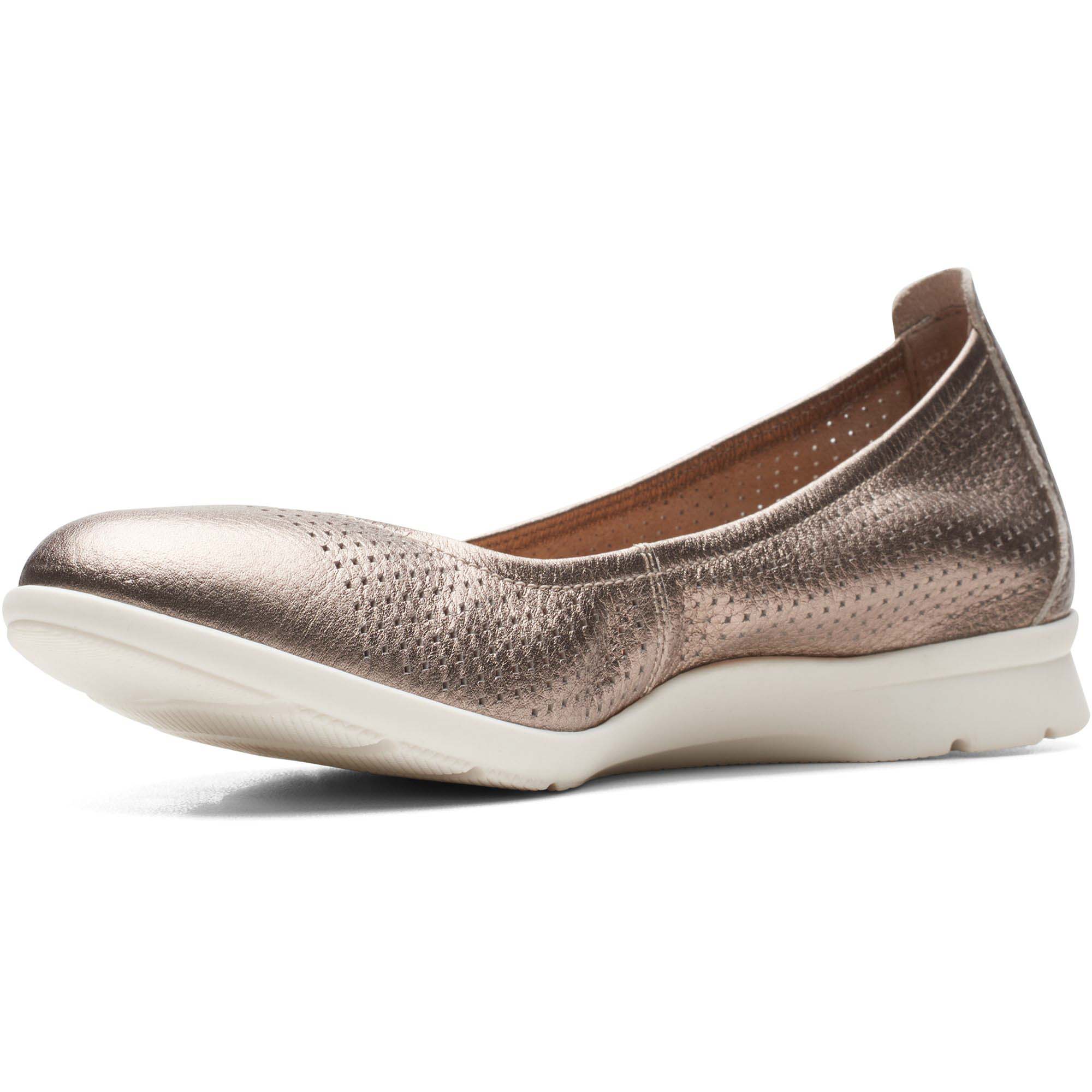Jenette Ease